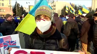 Ukrainians rally in Kharkiv amid tensions with Russia