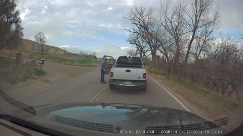 Drive Of Ford 150 Colorado License Plate SOG575 Forces Vehicle Stop And Threatens Driver With Knife