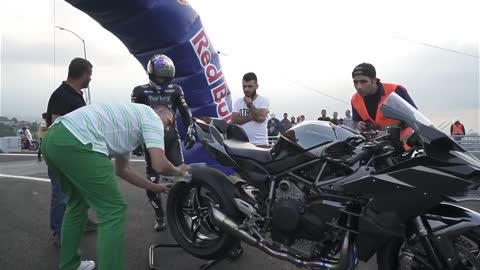 Kawasaki H2R - World Record 400 km_h in 26 sec. HD