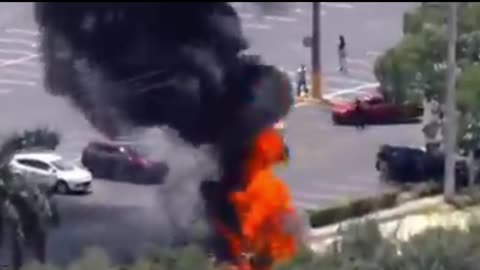 Airplane banner crashes on a street in Hollywood, Florida. The pilot of the aircraft died.