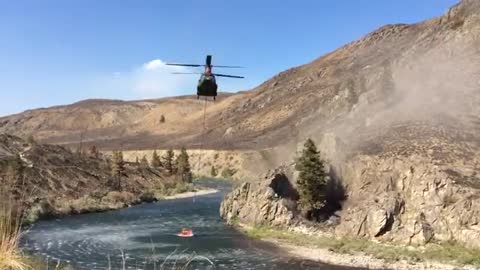 Chinook Water dunk Methew Valley Wildfire.