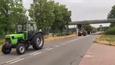 Netherlands…. Dutch Farmers en route to The Hague