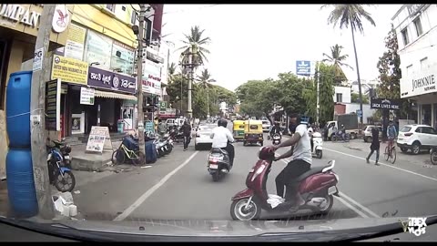 Stupid Motorists - Bad Driving Bangalore