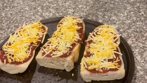 Simple & Healthy Plant-based French Bread Pizza by the Blueprint