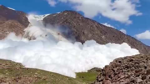 Caught in an Avalanche in Kyrgyzstan (Everyone Survived) || ViralHog