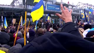 Poroshenko lands in Kyiv to face treason case