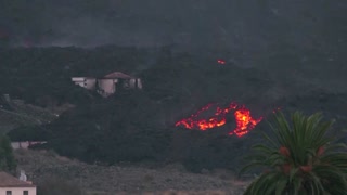 Lava engulfs La Palma buildings as volcano erupts