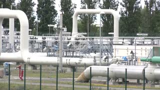 Europe races to cut gas usage after Putin warning