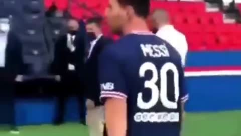 Messi first day in PSG