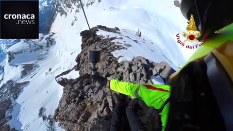 Rescue a climber at 2800 meters above sea level in Italy