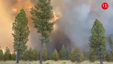 Wildfire in central Oregon prompts evacuations, leaves thousands without power