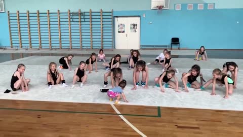 Gymnasts hilariously imitate little girl's dance moves