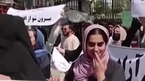 Women lead Afghanistan protest against Pakistan, Taliban
