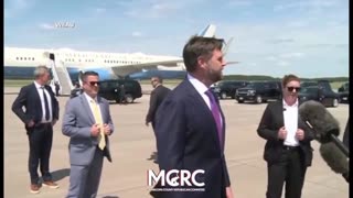 REPUBLICAN VP CANDIDATE JP VANCE TROLLS KAMALA HARRIS ON THE TARMAC