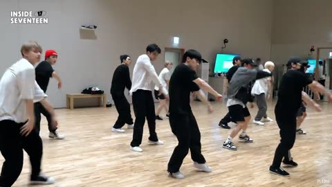 [INSIDE SEVENTEEN] ‘Attacca’ 안무 연습 비하인드 (‘Attacca’ DANCE PRACTICE BEHIND)