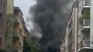 Multiple vehicles in flames after explosion in Milan