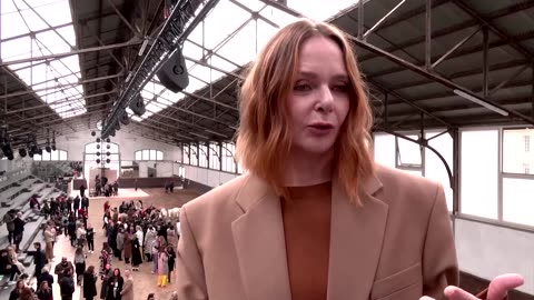 Stella McCartney pushes leather-free fashion