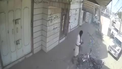 A citizen of Aden was killed as a result of fighting on the ground