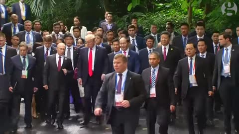 Men in Charge: Trump and Putin chat at Apec 2017 summit