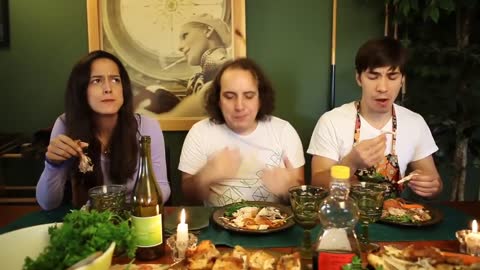 Crappy Canadian Thanksgiving (w. Ellen Page & Justin Long)