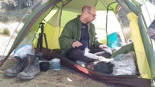 Vlog in a tent. Riverside wildcamping.
