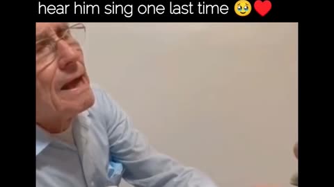 Man conceals his pain 😭to let his wife hear him sing one last time!
