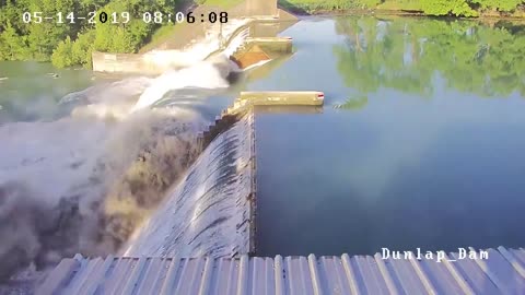 Video shows moment dam gate collapsed at Lake Dunlap