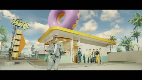 (BTS__방탄소년단___Dynamite__Official_video)