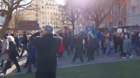 Protesta masiva contra la inmigración y los medios de comunicación en Suecia