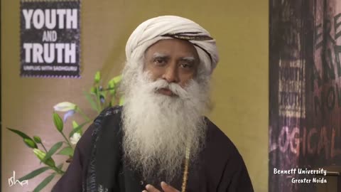 How to Navigate Challenging Life Situations According to Sadhguru Jaggi Vasudev