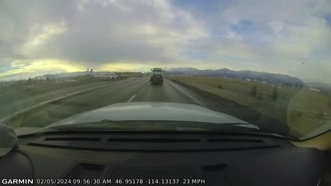 Hotshot driver cuts off traffic