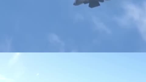 Amazing SU-57 Maneuvers vs F-35 Vertical Landing.