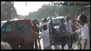 PM Narendra Modi Stopped His Car For This Little Girl! Watch What Happened After!