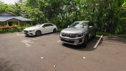 Getting Cars Blessed at the Thai Temple
