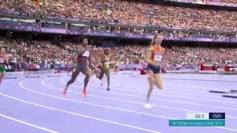 Femke bol team usa s anna cockrell lead the way in third women s 400m hurdles semi paris olympics