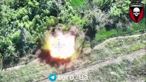 Ukrainian Heavy Munitions Attack Drone Coming in Hot
