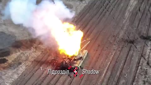Ukrainian drones destroy a Russian T-72B3