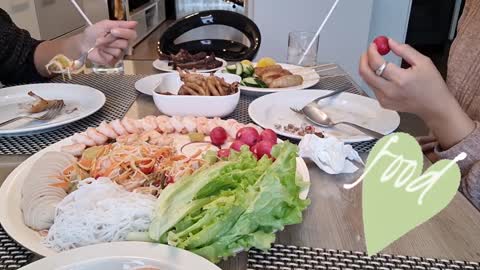 Thai Food Party 🇹🇭 #finland #thaifood #foodparty #อาหารไทย #sisterhood #snowing