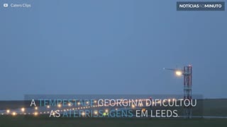 Aviões enfrentam chuva e vento forte em Leeds
