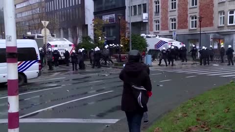 In Belgien und Niederlanden: Gewaltsame Proteste gegen Corona-Beschränkungen