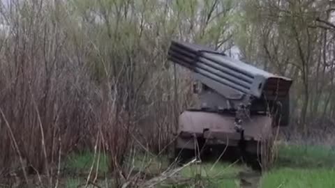 Ukrainian soldiers fire grab rockets from Kharkiv,Ukraine