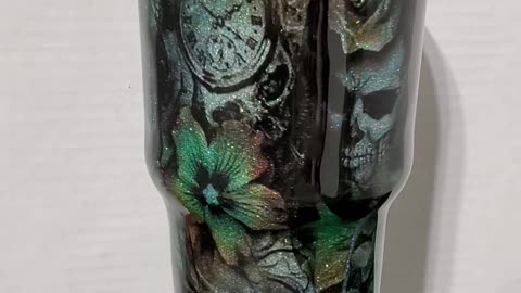 30 oz tumbler glitter and tattoo application