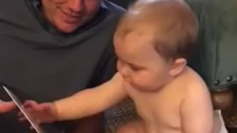 Baby says "Mama" as first word after reading book about Dada