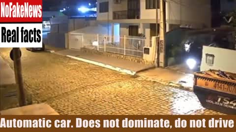 Automatic car. Does not dominate, do not drive.