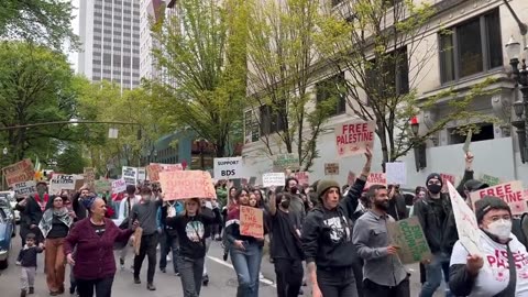 Thousands taking over the streets of Portland in solidarity with Palestine