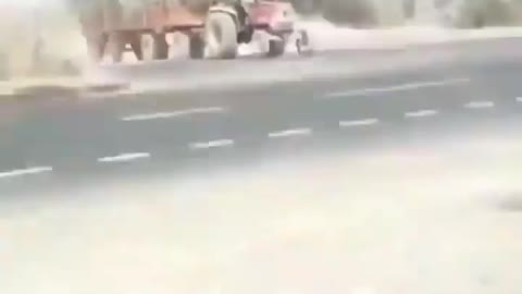 Amazing tractor v/s car accident in india