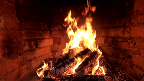 Relaxing Piano Music with Crackling Fireplace