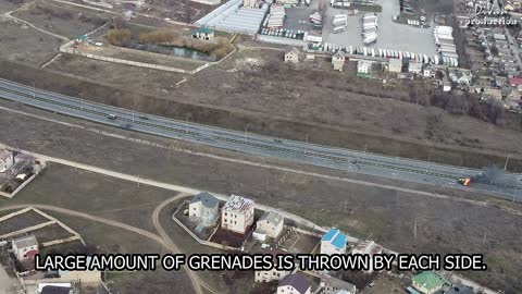 Drone footage of intense combat between Russian & Ukrainian troops in Kherson