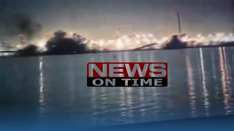 newsontime.gr - Πλοίο έπεσε σε γέφυρα και προκάλεσε την κατάρρευση της