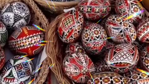 How look Traditional Easter Eggs in Romania